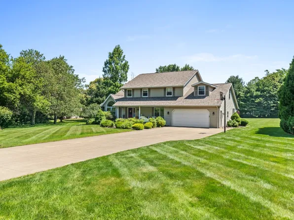2909 Westwood Estates Dr, Erie, PA 16506