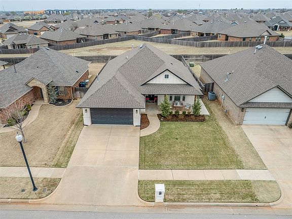 2nd image of 18600 Winamack Rd