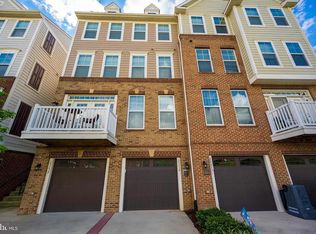 25239 Laureldale Ter, Chantilly, VA