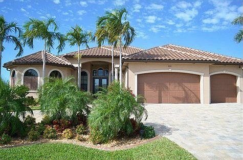 2nd image of 3324 Surfside Blvd