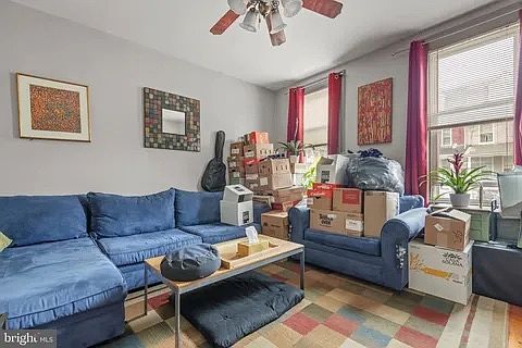 2nd image of 562 W Orange St