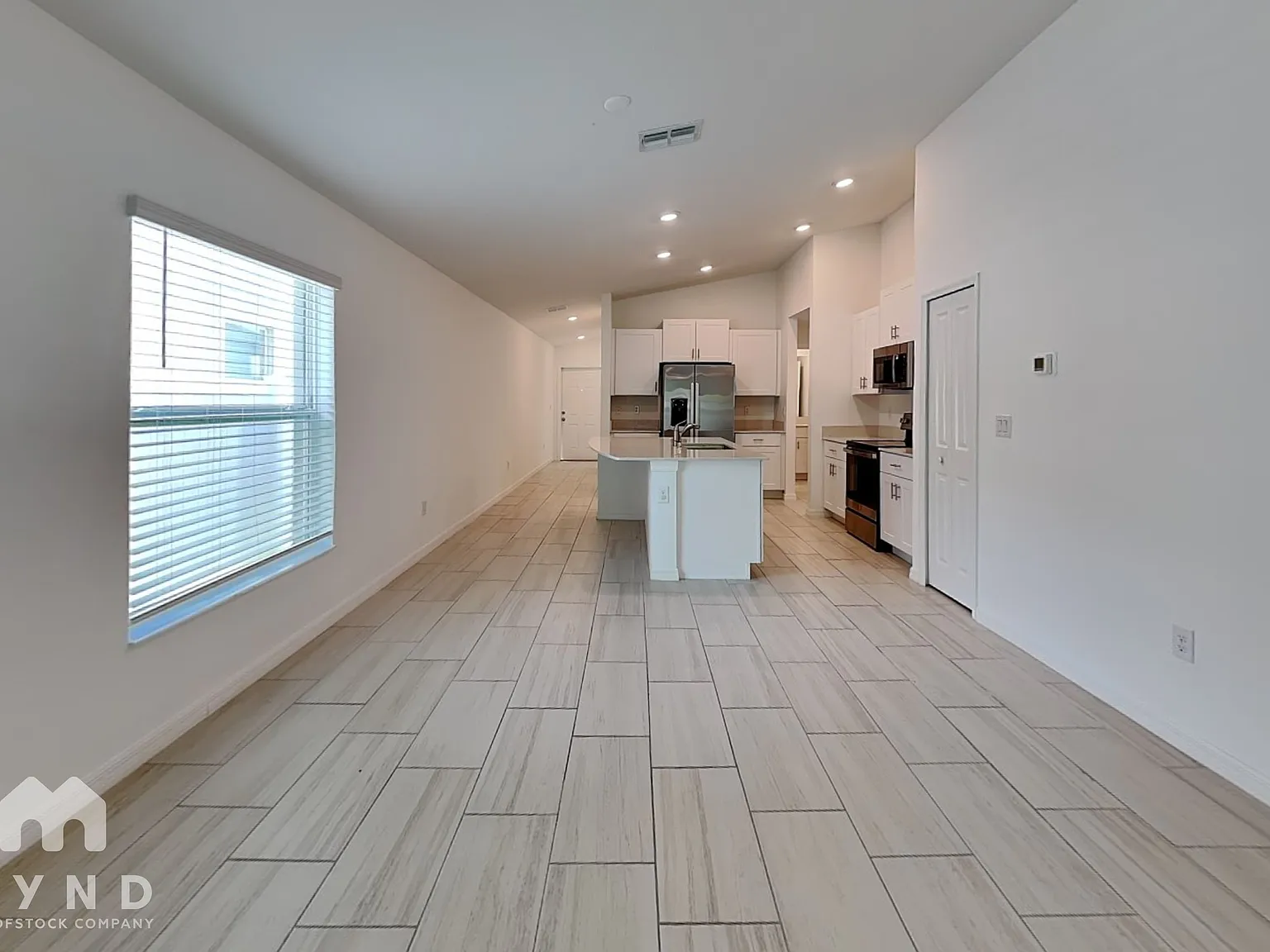 3 bed, 2.0 bath, 1461 sqft, $2,425 — Photo 3