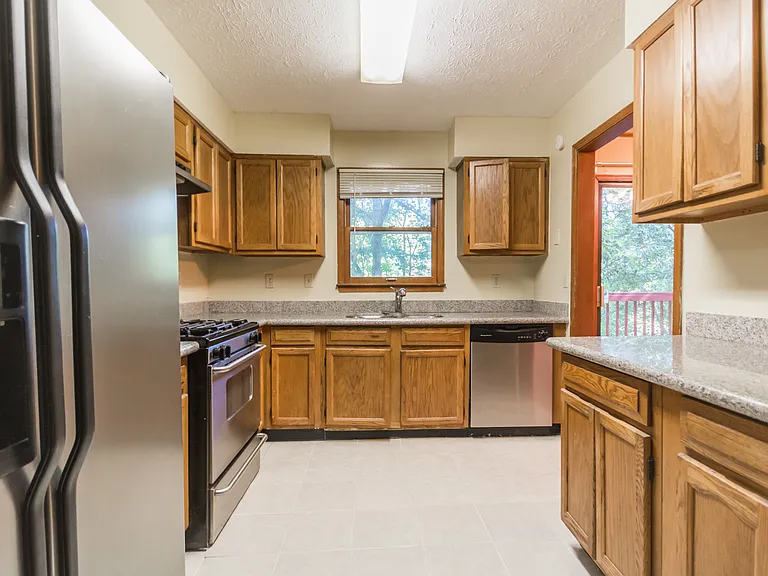 3212 Stratford Green Ct — Photo 11