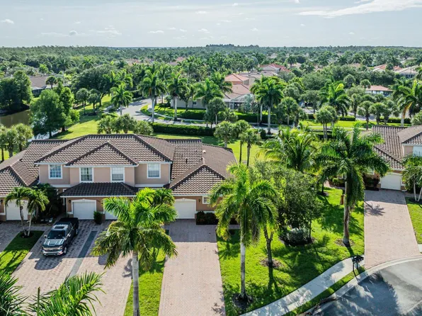 14165 Winchester Ct APT 204, Naples, FL 34114