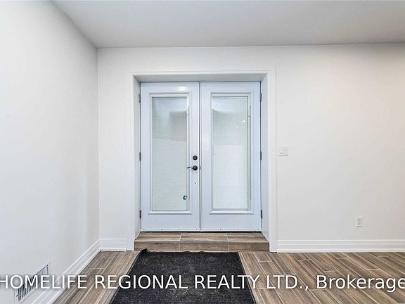 2nd image of 946 9th St