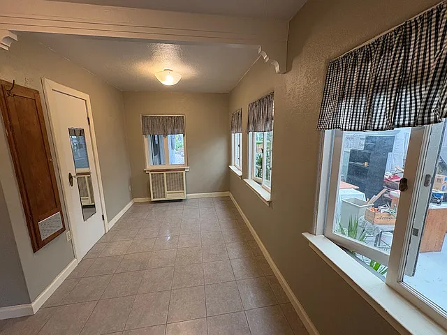 1252 Basswood Ave #1 — Photo 27