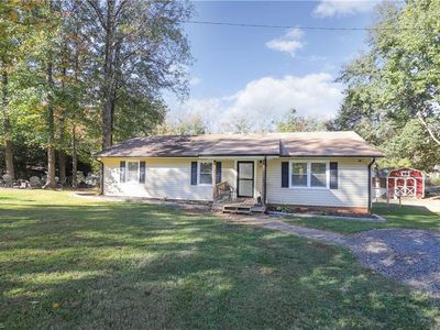 234 College Ln, Reidsville, NC, 27320