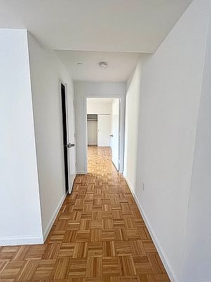 5th image of 756 Washington St APT 4G