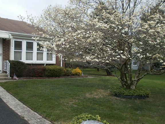 2nd image of 24B Easton Dr #55