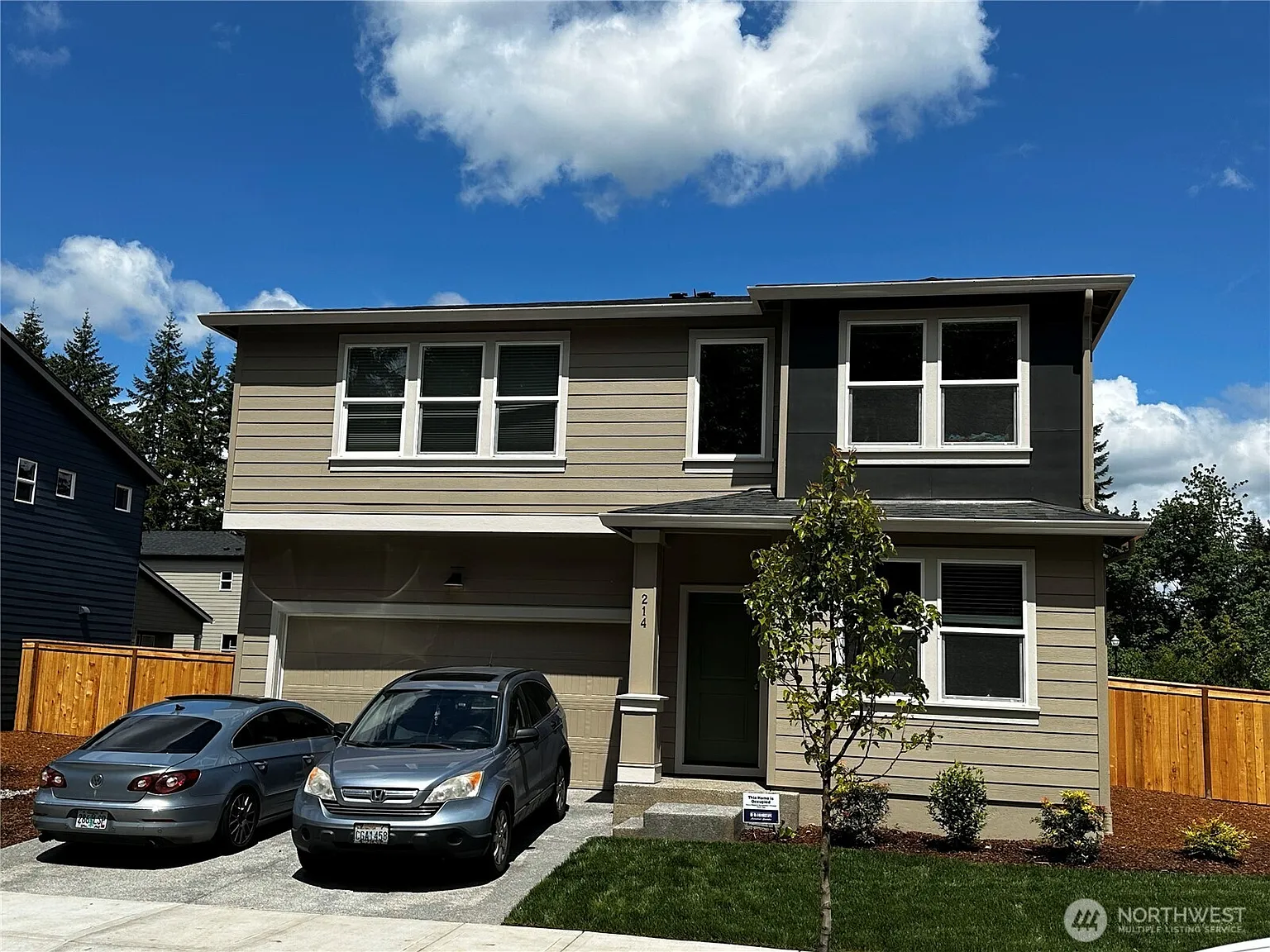 214 NE 21st Way photo 1
