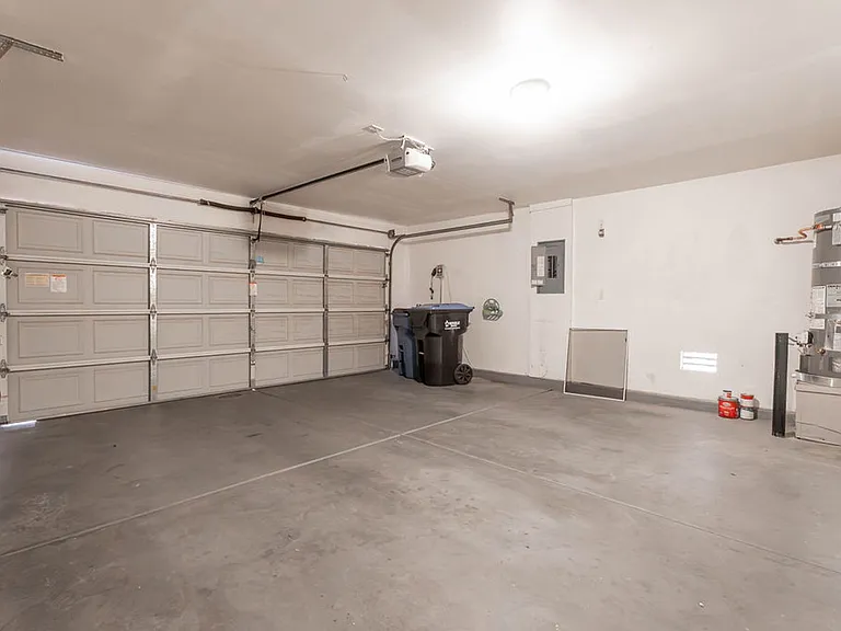 5531 Doubleday St — Photo 21