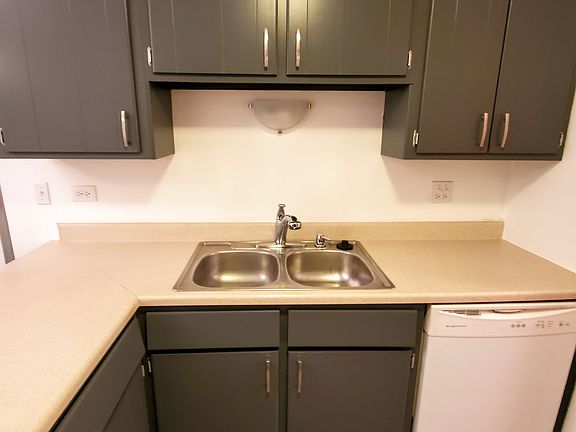 3rd image of 272 Elmwood Ln