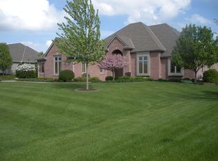 13175 W Longleaf Dr, New Berlin, WI 53151