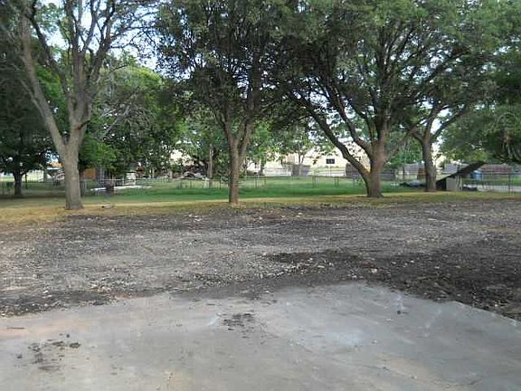 2nd image of 1212 N Davis St