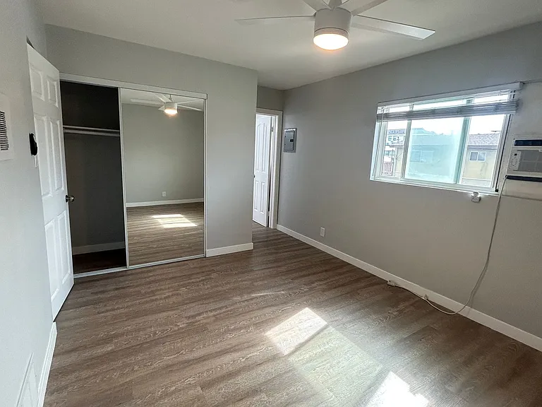218 Chicago in Beautiful Huntington Beach! — Photo 8