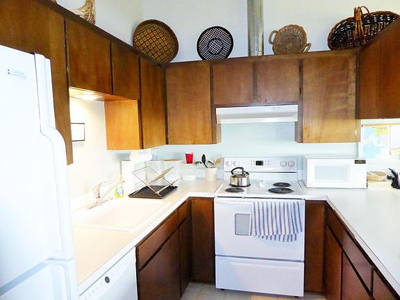 4th image of 3208 NW Oceania Dr #C