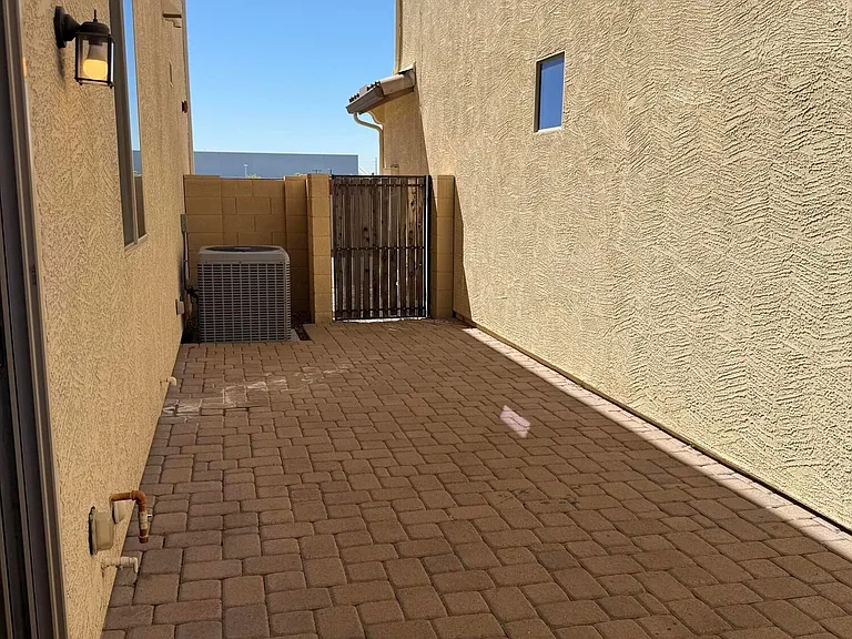 9237 W Coolbrook Ave — Photo 17