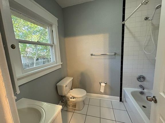 5th image of 1038 25th St N