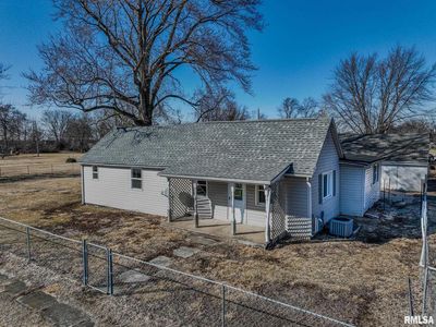 500 W Warren St, Avon, IL, 61415