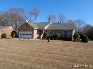 107 Knollwood Ct, New Bern, NC 28562