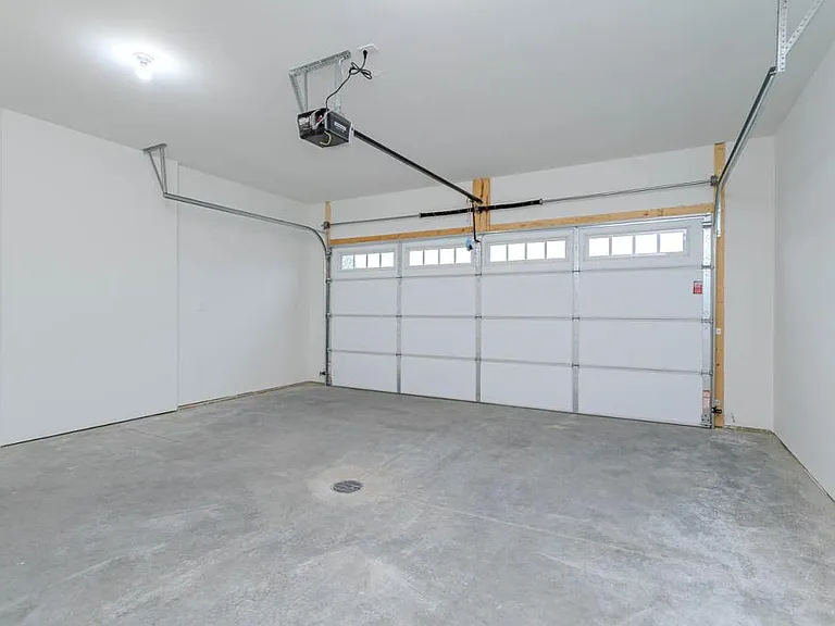 3504 Green Pastures Ln — Photo 46