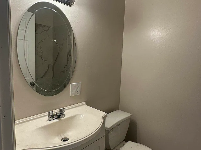 984 Bedford Ave #1 — Photo 5