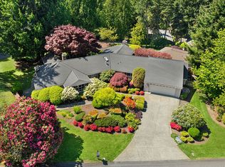2709 86th Ave NE, Clyde Hill, WA 98004