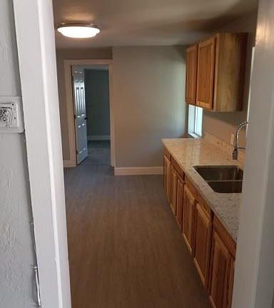 5th image of 1012 W 9th St