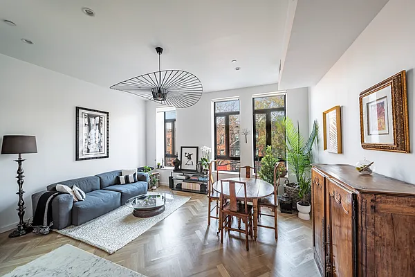 Sold by Compass | media 16