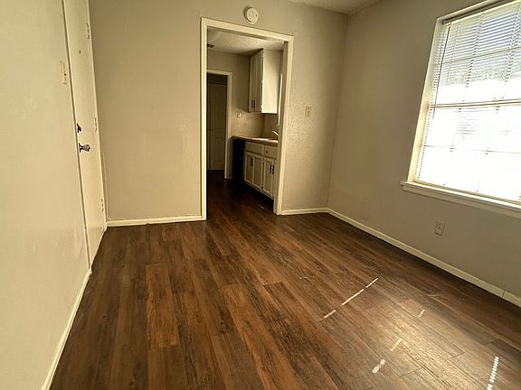 5th image of 1403 S Cardinal St APT B