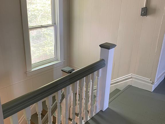 2nd image of 510 Pearl Ave #510