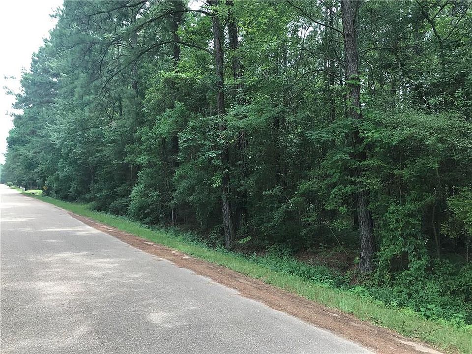 2nd image of Veronica Blvd
