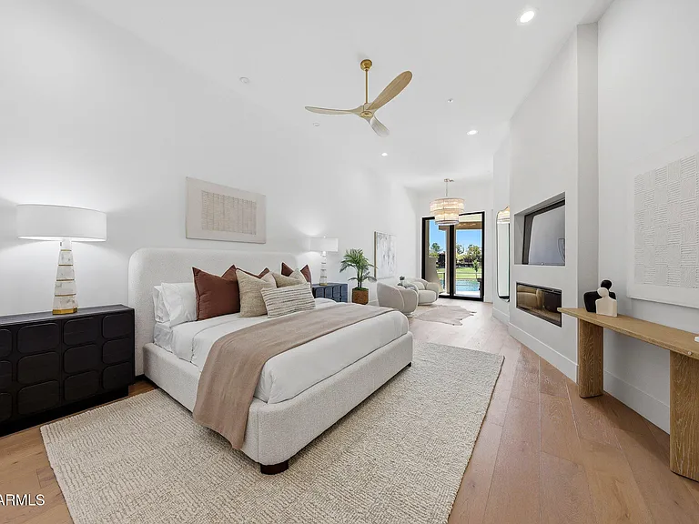 8429 E Del Camino Dr — Photo 25