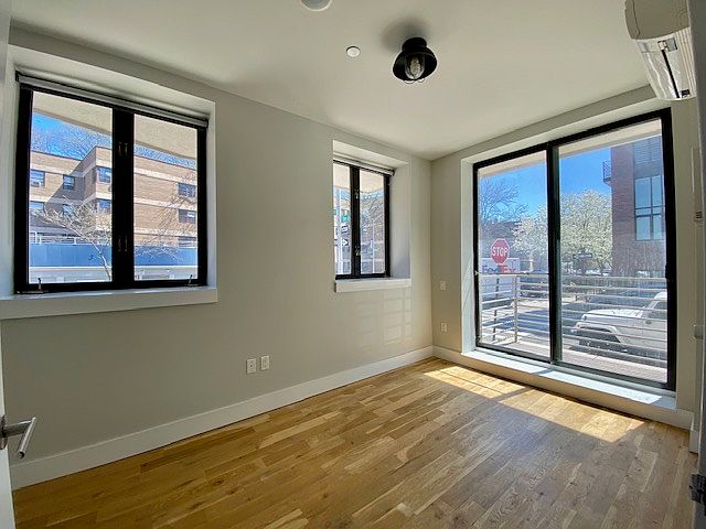 1st image of 72 Maujer St #1K