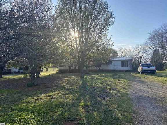 2nd image of 207 Morningwood Ln