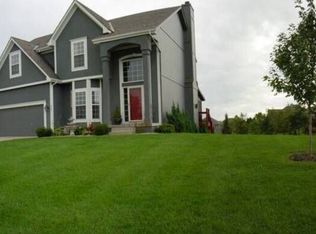 825 SW Lake Pines Dr, Lees Summit, MO 64082