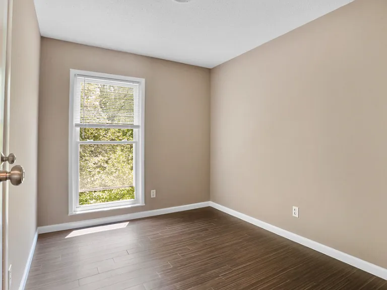 620-630 E Main St — Photo 57