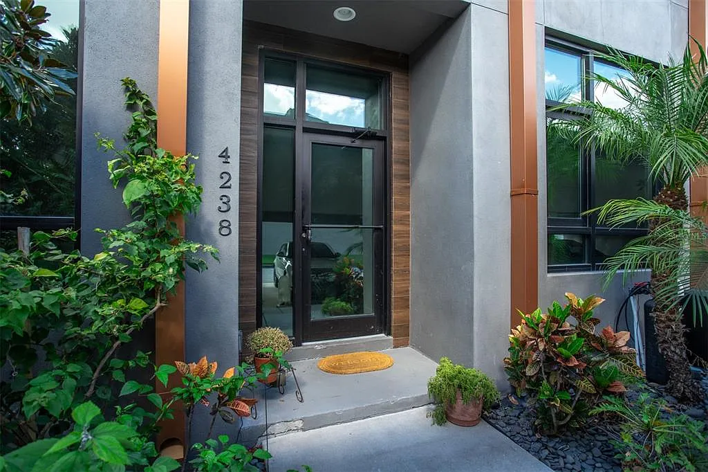 2 bed, 2.0 bath, 1404 sqft, $2,850 — Photo 1