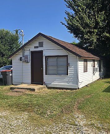 3rd image of 702 N Kansas St