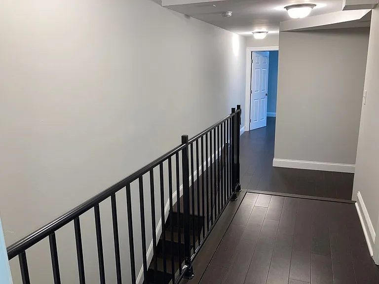 2225 W Thompson Street — Photo 12