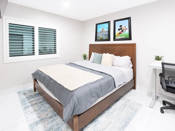 2719 Mar Les Ln #2, Santa Ana, CA 92706