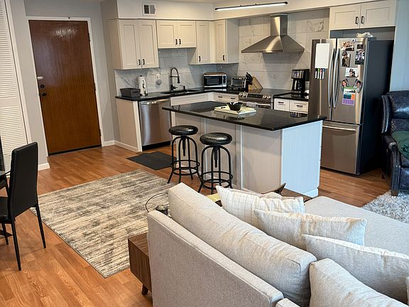 3rd image of 12520 Edgewater Dr APT 709