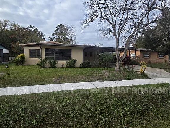 2nd image of 2802 Geoffrey Dr