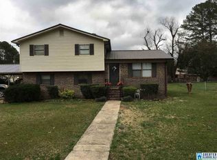 142 Spring Hill Dr, Rainbow City, AL 35906
