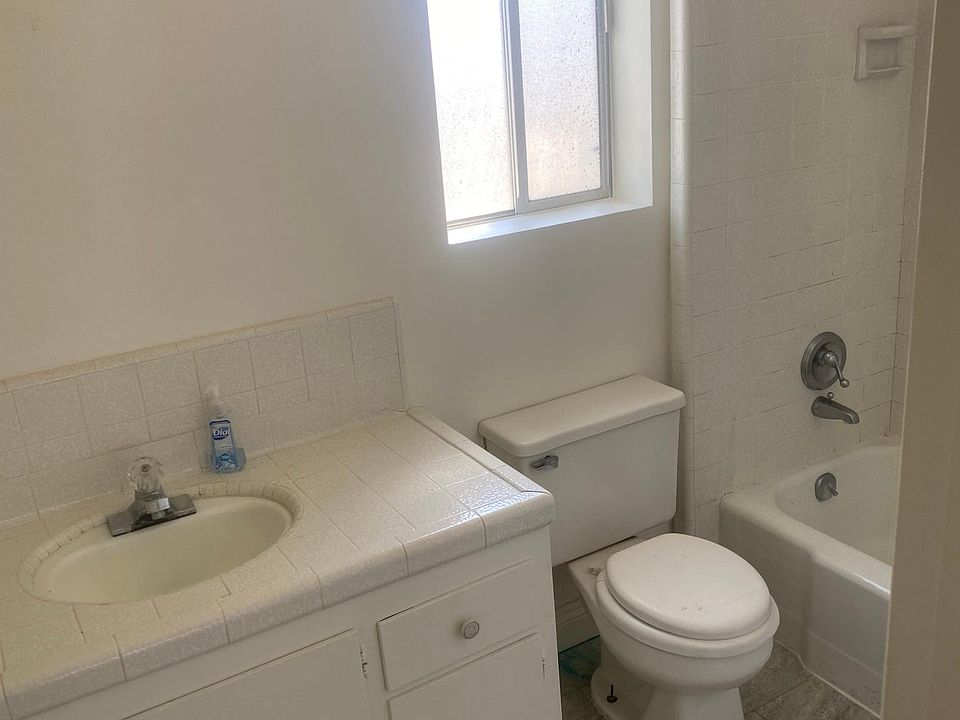 1st image of 136 4th St #B