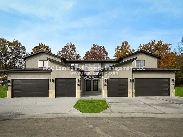 1st image of 227 Sumac Rd