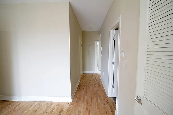 Melrose Apartments — Photo 15