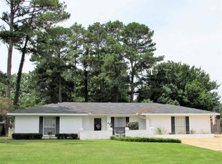 4 Raintree St N, Natchez, MS 39120