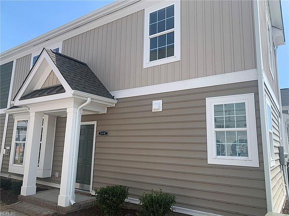2nd image of 1014 Robinson Rd #8C