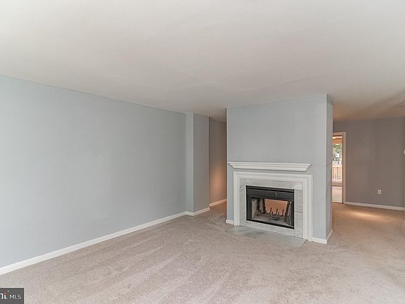 5th image of 1033 Boros Ct
